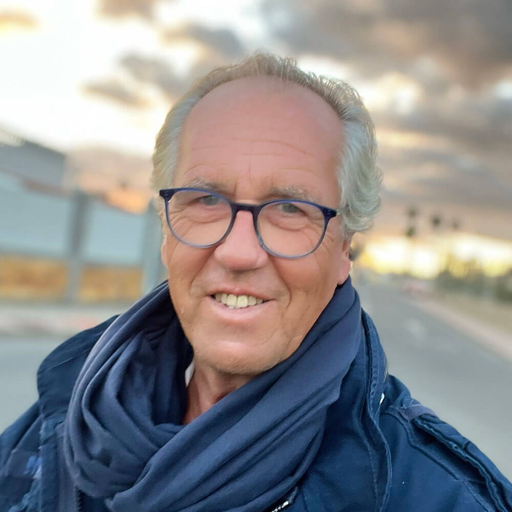 Dirk Holst